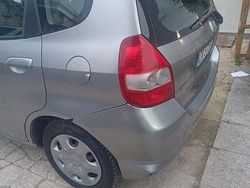 Usata 2005 Honda Jazz Due volumi | 1200 €