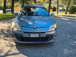 Grigio Usata 2010 Renault Mégane III Dynamique Tre volumi | 2100 € (Ottimo prezzo)