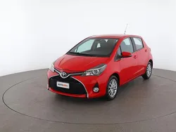 Rosso Usata 2014 Toyota Yaris Style Tre volumi | 9599 € (Buon prezzo)