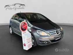 Grigio Usata 2011 Mercedes B200 Premium Monovolume | 5490 € (Cara)