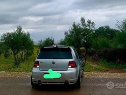 Grigio Usata 2001 VW Golf IV Tre volumi | 2900 € (Molto cara)