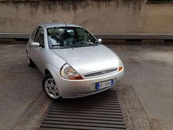 Grigio Usata 2001 Ford Ka Collection Tre volumi | 2450 € (Molto cara)
