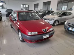 Rosso Usata 1997 Alfa Romeo 146 Tre volumi | 3500 € (Molto cara)
