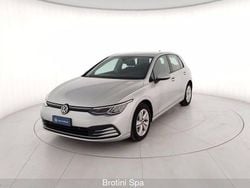 Grigio metallizzato Usata 2020 VW Golf VIII Life | 19.800 € (Buon prezzo)
