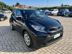 Nero(met.) Nuova 2025 Toyota Aygo X Active SUV | 15.900 €