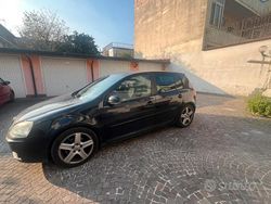 Nero Usata 2006 VW Golf V Sportline Tre volumi | 2700 € (Ottimo prezzo)