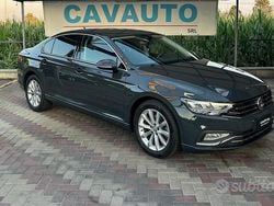 Grigio Usata 2020 VW Passat Business Tre volumi | 19.990 € (Buon prezzo)