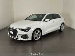 Bianco ghiaccio metallizzato Usata 2024 Audi A3 S-Line Tre volumi | 31.800 € (Buon prezzo)