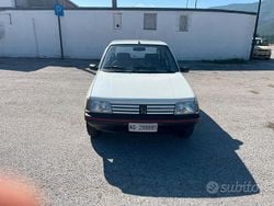 Bianco Usata 1992 Peugeot 205 Tre volumi | 1490 €