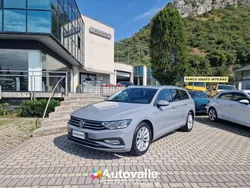 Grigio Usata 2022 VW Passat Comfortline Station wagon | 17.200 € (Ottimo prezzo)