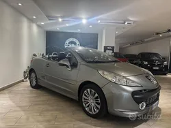 Grigio Usata 2008 Peugeot 207 CC Roland Garros Cabrio | 3500 € (Ottimo prezzo)