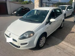 Bianco Usata 2014 Fiat Punto Lounge Due volumi | 4800 € (Buon prezzo)