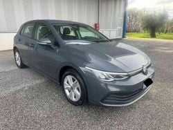 Grigio scuro Usata 2020 VW Golf Life Tre volumi | 18.800 € (Ottimo prezzo)