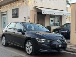 Nero Usata 2020 VW Golf Style Tre volumi | 21.800 € (Buon prezzo)