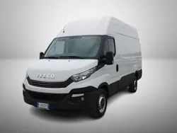 Bianco pastello Usata 2017 Iveco Daily Furgone | 15.900 € (Buon prezzo)