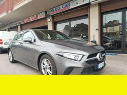 Grigio Usata 2018 Mercedes A180 Tre volumi | 19.000 € (Buon prezzo)