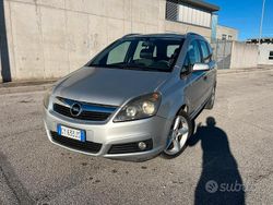 Grigio Usata 2006 Opel Zafira Monovolume | 1499 € (Buon prezzo)