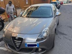 Grigio Usata 2015 Alfa Romeo Giulietta Exclusive Tre volumi | 7500 € (Buon prezzo)