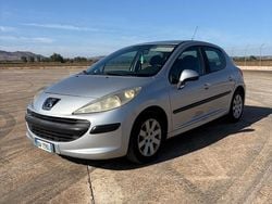 Grigio Usata 2009 Peugeot 207 Tre volumi | 2900 € (Buon prezzo)