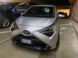 Grigio Usata 2021 Toyota Aygo Connect Style Due volumi | 11.990 € (Ottimo prezzo)