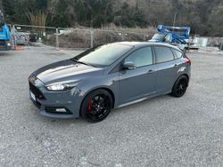 Grigio Usata 2016 Ford Focus ST Tre volumi | 19.800 €