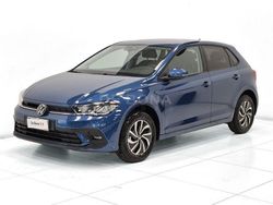Azzurro Nuova 2025 VW Polo Life Tre volumi | 21.500 € (Buon prezzo)