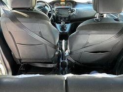 Bianco Usata 2016 Lancia Ypsilon Due volumi | 6200 € (Ottimo prezzo)