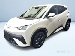 Bianco Nuova 2025 BYD Dolphin Comfort Due volumi | 23.790 €