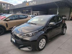 Nero Usata 2025 Toyota Yaris Hybrid Active Tre volumi | 20.900 € (Ottimo prezzo)