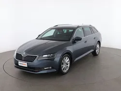 Blu Usata 2019 Skoda Superb Executive Station wagon | 15.399 € (Buon prezzo)