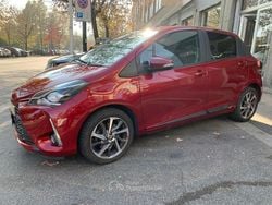 Rosso Usata 2019 Toyota Yaris Hybrid Tre volumi | 13.900 € (Buon prezzo)