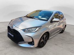 Argento Usata 2025 Toyota Yaris Hybrid Trend Tre volumi | 21.900 € (Buon prezzo)