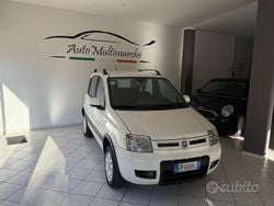 Bianco Usata 2013 Fiat Panda 4x4 Climbing Due volumi | 3800 € (Buon prezzo)