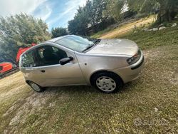 Grigio Usata 2001 Fiat Punto Due volumi | 1300 € (Ottimo prezzo)