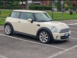 Usata 2010 Mini Cooper Due volumi | 6490 €