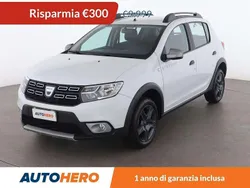 Bianco Usata 2017 Dacia Sandero Due volumi | 9699 € (Buon prezzo)