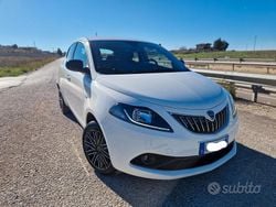 Bianco Usata 2024 Lancia Ypsilon Gold Due volumi | 11.990 € (Buon prezzo)