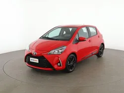 Rosso Usata 2020 Toyota Yaris Active Tre volumi | 12.599 € (Ottimo prezzo)