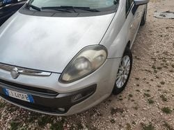 Grigio Usata 2011 Fiat Grande Punto Due volumi | 2800 € (Ottimo prezzo)