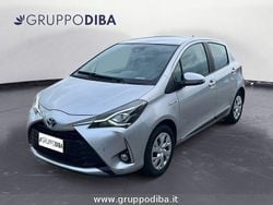 Grigio Usata 2020 Toyota Yaris Hybrid Active Tre volumi | 13.500 € (Ottimo prezzo)