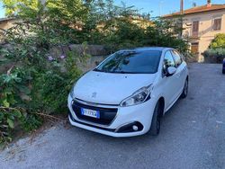 Bianco Usata 2016 Peugeot 208 Allure Due volumi | 7400 € (Cara)