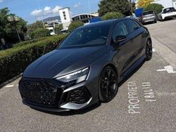 Grigio Usata 2024 Audi RS3 Sportback Ambiente Due volumi | 59.990 € (Buon prezzo)
