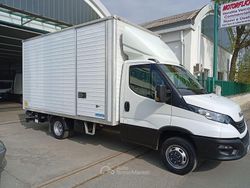 Bianco Usata 2023 Iveco Daily | 34.500 € (Molto cara)