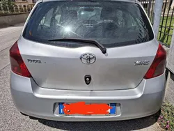 Argento Usata 2007 Toyota Yaris Sol Tre volumi | 2900 € (Ottimo prezzo)