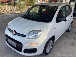 Bianco Usata 2015 Fiat Panda Easy Due volumi | 6499 € (Buon prezzo)