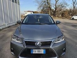 Beige Usata 2015 Lexus CT200h Tre volumi | 13.900 €
