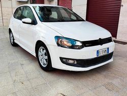 Bianco Usata 2012 VW Polo Tre volumi | 2490 € (Buon prezzo)