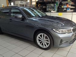 Grigio Usata 2020 BMW 320 Station wagon | 22.800 € (Buon prezzo)