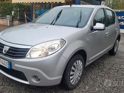 Grigio Usata 2010 Dacia Sandero Tre volumi | 3500 € (Buon prezzo)
