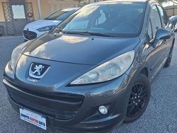 Grigio Usata 2011 Peugeot 207 Tre volumi | 3900 € (Ottimo prezzo)